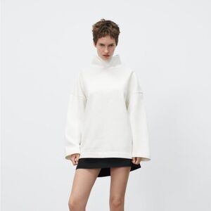 Zara oversized turtleneck sweatshirt in size large oyster White